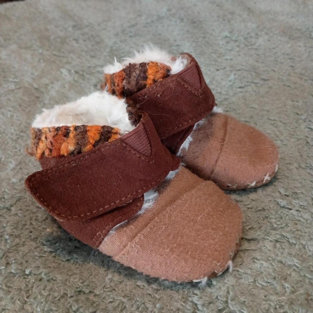 Toms Baby‎ Moccasin Fur Lined Booties